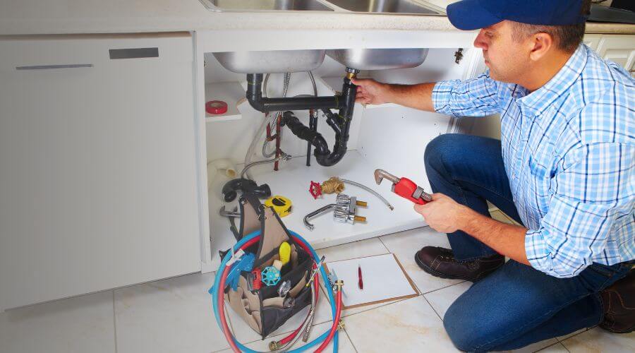 Expert burst pipe repair services in Strandburg, SD